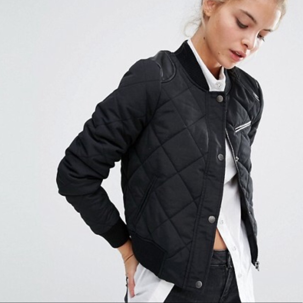 Black bomber jacket 